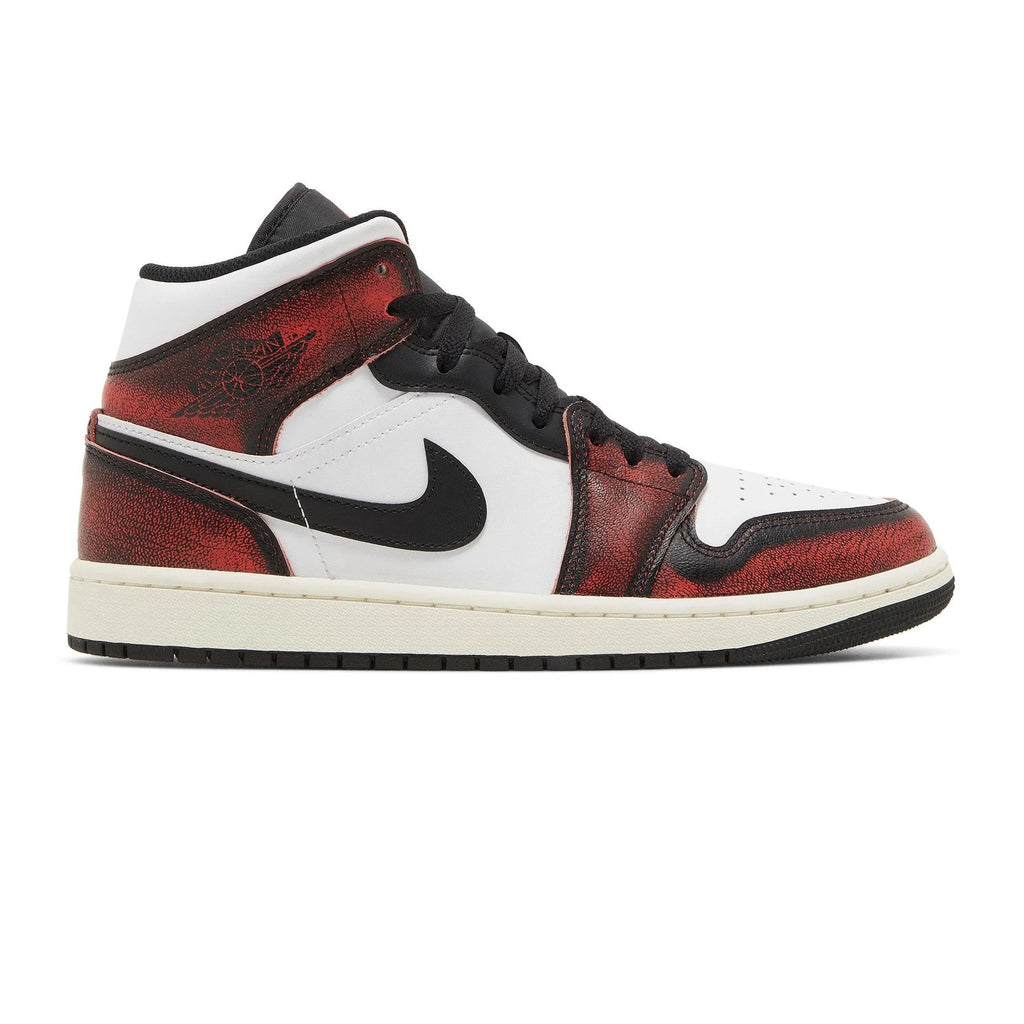 Air Jordan 1 Mid 'Wear-Away Chicago' (2022)