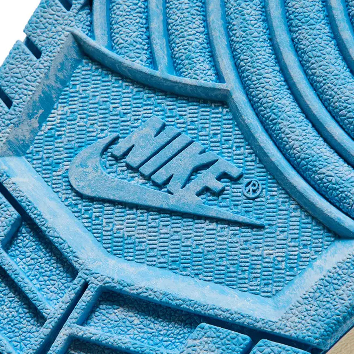 Air Jordan 1 Retro High OG 'UNC Reimagined' (2025)